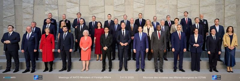 emil hurezeanu, reuniune NATO, ministrul de externe