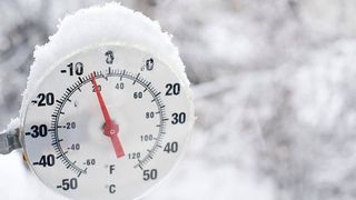 VIDEO Azi primăvară, de m&acirc;ine vine iarna. Vremea se schimbă radical