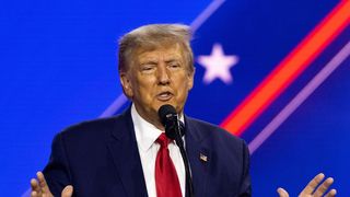 Donald Trump și manipularea prin cuvinte: Cum insultele devin mai importante decât faptele. Valentina Pufulescu, trainer în comunicare și dicție: „Adoptă stilul de comunicare-teroare”