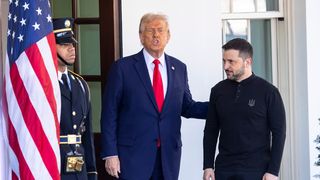 Donald Trump și manipularea prin cuvinte: Cum insultele devin mai importante decât faptele. Valentina Pufulescu, trainer în comunicare și dicție: „Adoptă stilul de comunicare-teroare”