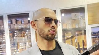 VIDEO Noi mărturii revoltătoare despre Andrew Tate. &Icirc;ntre timp, acesta se plimbă cu bolidul de 5 milioane de euro prin Dubai