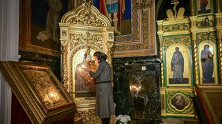 La ce oră încep Deniile din Săptămâna Mare 2025?