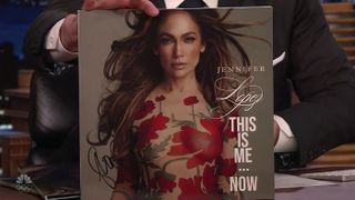 Jennifer Lopez c&acirc;ntă &icirc;n Piața Constituției din București, pe 27 iulie 2025