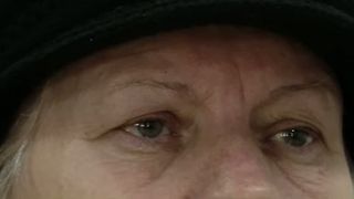 VIDEO Pensionarii fac Paștele pe datorie. Bătrânii României, cu lacrimi în ochi