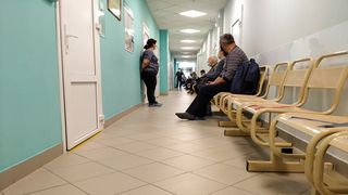 Moartea subită a celor doi medici rezidenți din Iași st&acirc;rnește revoltă &icirc;n r&acirc;ndul cadrelor medicale. Tudor Ciuhodaru, strigăt disperat despre condițiie de muncă: "Rezidenții sunt negri pe plantație"