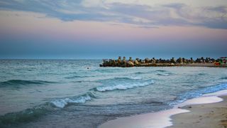 VIDEO „Cluburile sunt extraordinare”. Noapte albă pe litoral