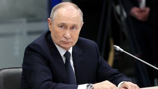 VIDEO Cum arată apartamentul lui Vladimir Putin. Imagini inedite din locuința liderului de la Kremlin: „Lucrez aici și rămân peste noapte”