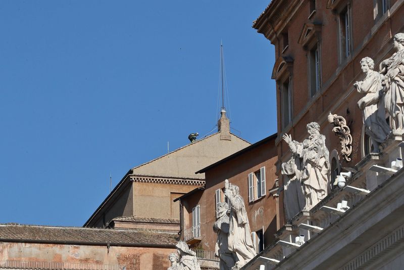 A fost instalat hornul pe acoperișul Capelei Sixtine