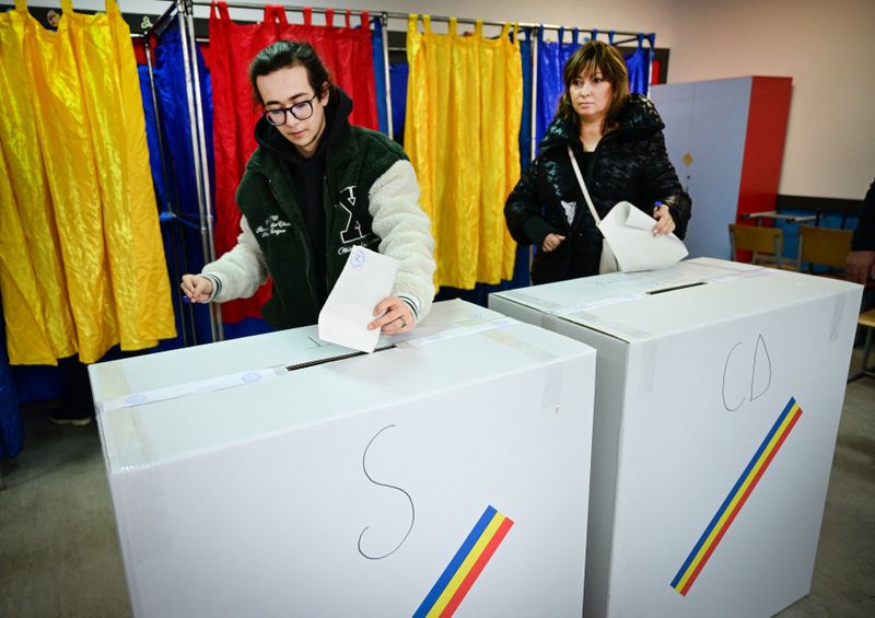 Poți să votezi cu pașaportul la alegerile prezidențiale din 2025?