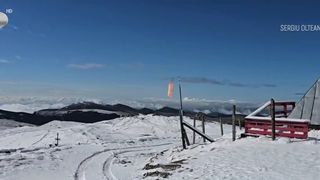 VIDEO Iarna a revenit la munte! Grindina a făcut prăpăd în județul Dolj