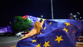 nicusor dan, miting piata victoriei 