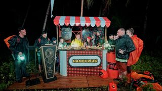 Concurenților de la "Tempting Fortune România" le este tot mai greu să reziste. La ce soluție de compromis au recurs? Tavi Clonda: "Mi-e dor de prăjiturile nevestei mele (... ) Nu mai pot!"