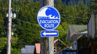 Ce trebuie să faci &icirc;n caz de tsunami: ghid rapid de la seismologul Mihai Diaconescu pentru turiștii din zonele de risc. După cutremurul din insula Creta a fost emisă alertă de tsunami