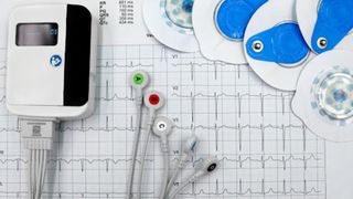 Diferențele cheie dintre un EKG standard și un Holter EKG