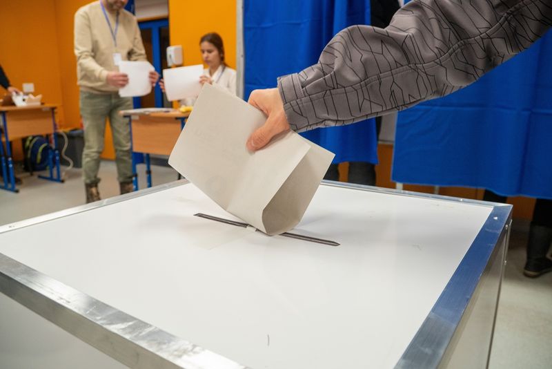 Ghid de vot pentru turul II al alegerilor prezidențiale 2025: Ce e voie și ce îți anulează votul