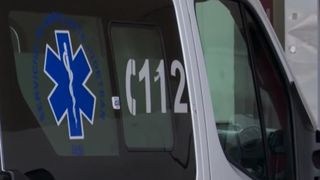 Un t&acirc;năr a murit și altul este &icirc;n comă. Cei doi s-au intoxicat &icirc;n timp ce erau &icirc;ntr-o locuinţă &icirc;n construcţie. Ce au descoperit salvatorii care au ajuns la locul incidentului