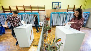 Rezultate exit poll turul 2: Primele date privind sondajele realizate la ieșire de la urne