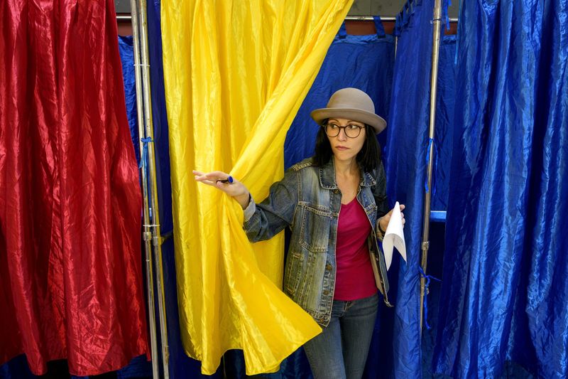 Rezultate exit poll turul 2: Primele date privind sondajele realizate la ieșire de la urne