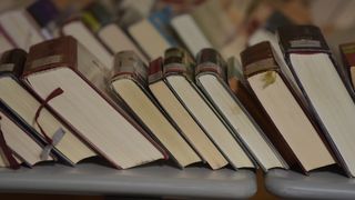 VIDEO &bdquo;Este dezinteres&rdquo;. Tot mai mulți tineri, analfabeți funcțional