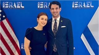 VIDEO Urmau să se logodească peste c&acirc;teva zile, dar au fost &icirc;mpușcați &icirc;mpreună l&acirc;ngă Muzeul Evreiesc din Washington. Trump, reacție dură &icirc;mpotriva unei "crime oribile"