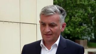 VIDEO Primarul din Sinaia a ajuns după gratii! Vlad Oprea, la spital &icirc;nainte de a ajunge &icirc;n arest