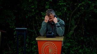 Tavi Clonda a cedat tentaţiei și a părăsit competiţia "Tempting Fortune România": „Fetelor, vin acasă! (…) Numai eu știu ce e în sufletul meu. Îmi e tare dor de fetele mele... Nu s-au inventat banii pe lumea asta care să îmi cumpere timpul petrecut fără f