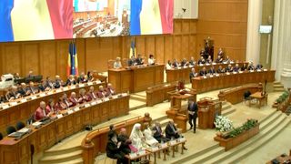 Parlamentarii AUR nu au luat parte la învestirea lui Nicușor Dan. Chiar dacă nu există dovezi, încă susțin că „alegerile din 18 mai au fost profund viciate de fraude masive”