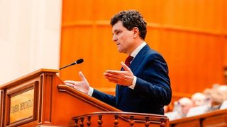 VIDEO Au început consultările la Cotroceni. Nicușor Dan: „Îmi doresc ca cele patru partide pro-occidentale să fie în guvern”