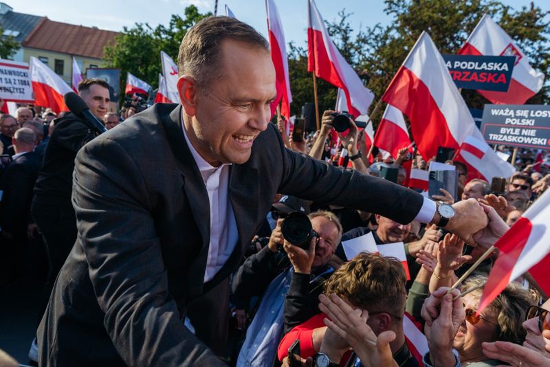 Cine este Karol Nawrocki, noul președinte al Poloniei