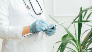 Ce sunt afecțiunile anale și cum se pot trata fără bisturiu