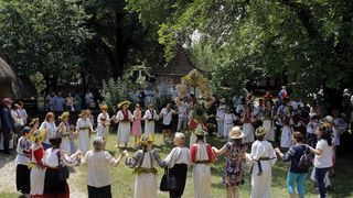 Tradiții de S&acirc;nziene din Maramureș
