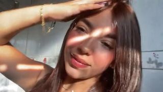 O fată de 17 ani a murit după ce a m&acirc;ncat o prăjitură otrăvită, primită cadou. Ana a fost ucisă de o colegă de clasă