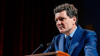 Nicușor Dan a promulgat legea care modifică sancțiunile din domeniul materialelor pirotehnice. Ce trebuie să știi