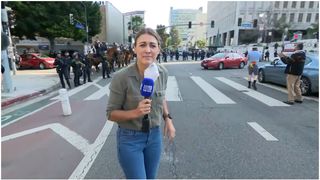 VIDEO Jurnalistă împușcată în timpul protestelor anti-Trump din Los Angeles