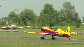 VIDEO &bdquo;Suntem foarte emoționați&rdquo;. Mihai Sturzu, provocat la acrobații aeriene