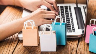 VIDEO &bdquo;E de decor&rdquo;.  &Icirc;nnebuniți după chilipirurile din China