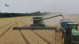 VIDEO &bdquo;&Icirc;mi place ceea ce fac&rdquo;. Tot mai mulți tractoriști...moderni