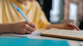 Propunere- 7 ore de studii pe zi pentru liceeni