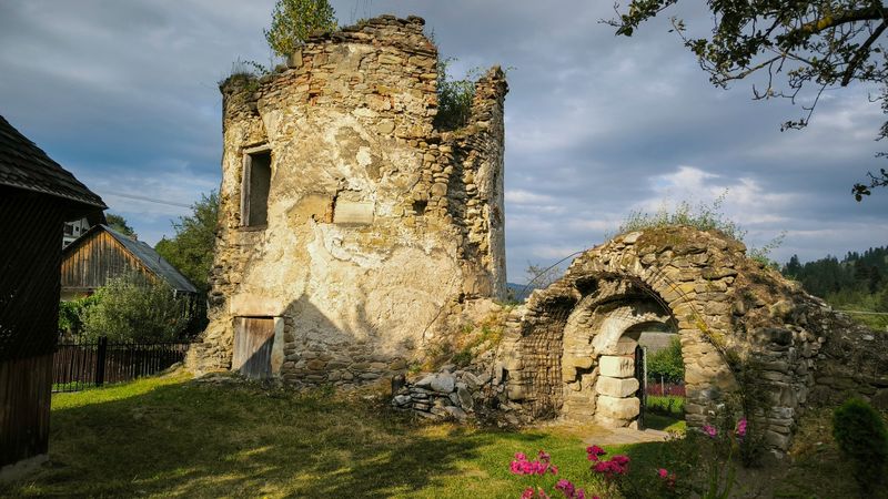 Palatul Cnejilor - Neamt
