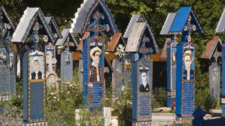 Cimitirul Vesel de la Săp&acirc;nța - Maramureș