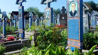 Cimitirul Vesel din Săp&acirc;nța