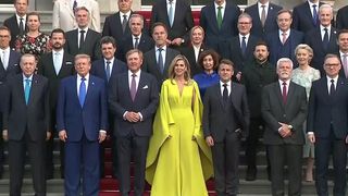 VIDEO Nicușor Dan, prezent la Summitul NATO. Președintele României a stat lângă Donald Trump în timpul fotografiei de grup