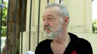 VIDEO &bdquo;Să fiți sănătoși&rdquo;. De ziua lui, Becali n-a mai dat bani sărmanilor