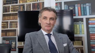 &bdquo;Nu iau banii degeaba&rdquo; A fost demis directorul care a primit 12 000 de lei de la stat, dar nu avea activitate! A fost plătit regește pentru &bdquo;actualizarea prețurilor unor contracte de pază&rdquo;