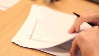 VIDEO &bdquo;Noi cu ce trăim?&rdquo;. Ajutoare sociale doar pentru cei care caută de muncă