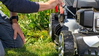 Ghid de &icirc;ntreținere pentru mașinile de tuns iarba: ce trebuie să știe un profesionist&nbsp;&nbsp;