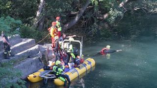 Bărbat din România, înecat într-un râu din Italia. Scafandrii caută trupul luat de curenții puternici
