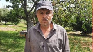 Strigătul disperat al unui tată din Iași, rămas singur cu trei copii. Soția a plecat la muncă în Italia și este acuzată că i-a abandonat: ”Și-a făcut un amant mai tânăr și efectiv nu-i mai pasă de copii”