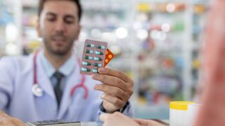 VIDEO Farmaciile riscă să nu mai elibereze rețete compensate