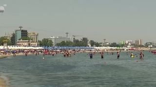 VIDEO Razele soarelui, periculoase pentru piele! Turiștii ignoră avertismentele medicilor